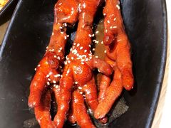 连骨头都不剩的鸡爪-佬肥猫(南翔印象城MEGA店)