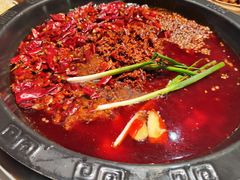 -卤校长老火锅(杨家坪直营店)