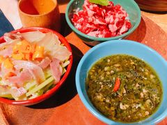 猫儿山的小黄牛-吃饭皇帝大土家民族菜(正大广场店)