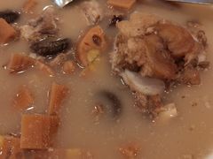 十八涌莲藕筒骨煲-海宝酒家(中山四路店)