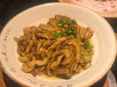 咸蛋黄茄子-吃饭皇帝大土家民族菜(正大广场店)