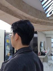-宫铭烫发染发接发店
