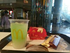 -麦当劳(百联西郊购物中心店)