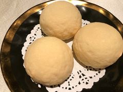 脆皮流沙包-皇朝会.经典传统粤菜(外滩店)