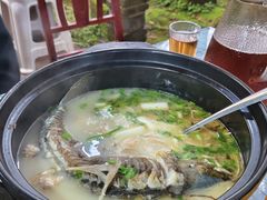 -土砂锅生态山庄·非遗砂锅雅鱼