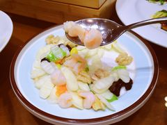 -湖畔鲁菜·二十年老字号餐厅(大明湖店)