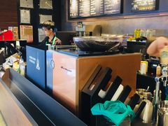 -星巴克(六合路店)