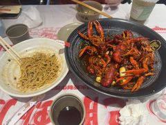 -肥肥虾庄·金牌油焖大虾(汉街SKP店)