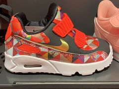 -NIKE上海青浦优选体验店