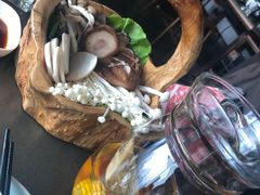 -捞王锅物料理(上海世茂广场店)