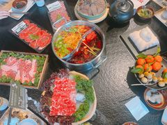 -鹿鸣山草本茶香火锅(园西路店)