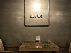 卡座-HIGH FIVE哈福手工汉堡(桂林路店)