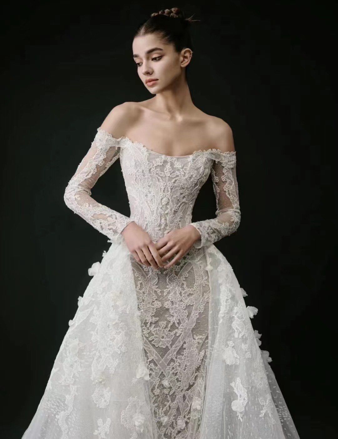 长袖蕾丝婚纱 典雅浪漫 美到失语
