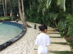 -三亚湾海居铂尔曼度假酒店