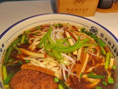 -镇南锅盖面馆(解放路店)