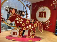 -m豆巧克力世界(上海世茂广场店)