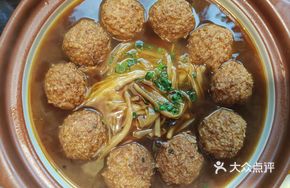 Yellow Flower Vegetable Stewed with Pork Balls