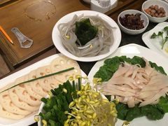 -小天鹅火锅·一线江景洪鼎旗舰店(洪崖洞店)