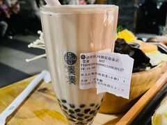大红袍珍珠奶茶-湊湊火锅·茶憩(杭州湖滨银泰in77店)
