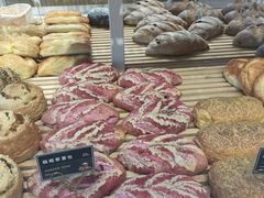 -焙丽拾光(麦凯乐直营店)