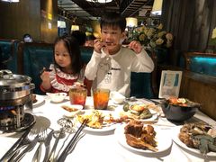 -领鲜活海鲜榴莲自助火锅(东门店)