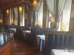 -八府香鸭·啫啫煲(华山路店)