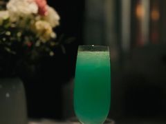 -穹六人间 people 6(岳阳路店)