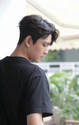 -一家只做男发烫染的店