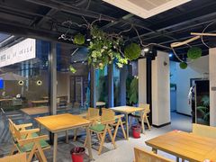 -臻鲜燕海鲜融合餐厅(金陵style店)