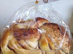 豆沙吐司-昆明冠生园·蛋糕·面包(南强街店)