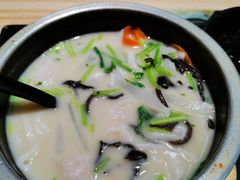 石锅孖宝-渔米丰·广府鱼汤米线(光明广场店)