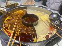 鸳鸯锅底-佰人王串串香火锅(洋珠巷店)