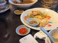 -大头虾越式风味餐厅(光明广场店)