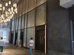 -瑞虹新天地月亮湾