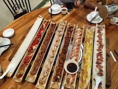 -胡须哥网红竹筒菜