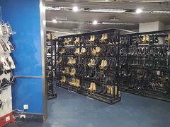 -冠军冰场CHAMPION RINK(环球银泰城店)