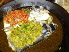 -阿瓦山寨·湘菜现炒·剁椒鱼头王(咸阳总店)