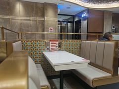 -香港新发烧腊茶餐厅(水围店)
