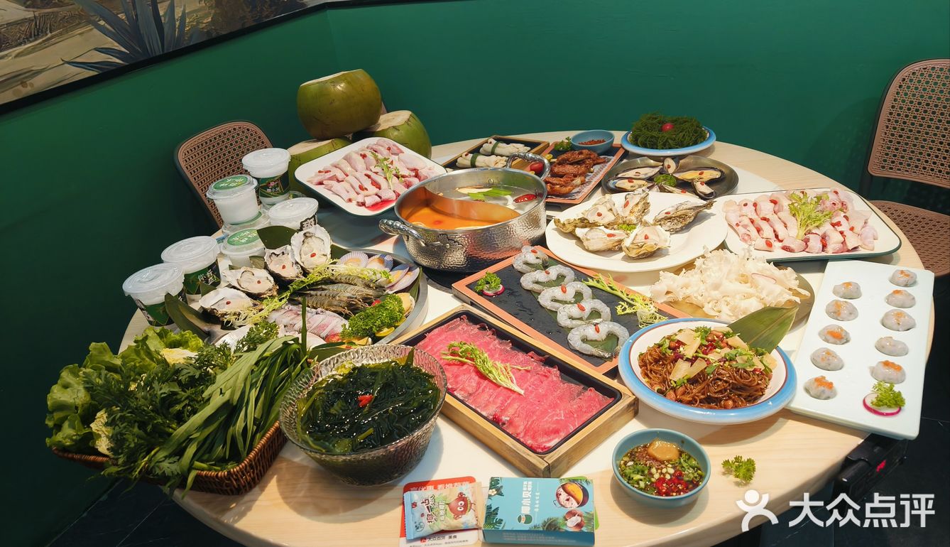 椰林走地文昌鸡更是一绝，正宗海南风味，口感嫩滑