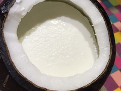 -志龙皇冠吃货椰子铺