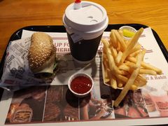 -The Habit Burger Grill 哈比特汉堡(复兴soho店)