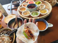 -包整·丝娃娃(一览甲秀楼风景店)