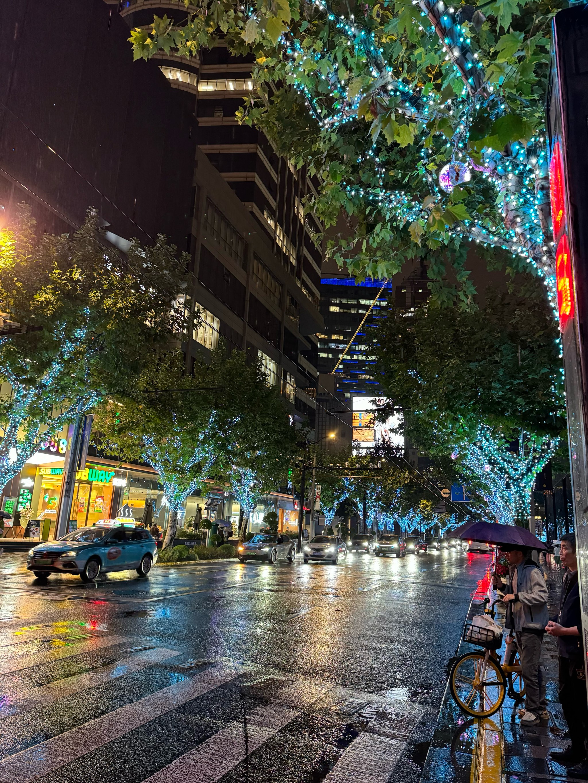 大雨夜景图片图片