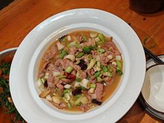 -老滇山寨•云南特色菜•地方菜•民族风情歌舞表演(金碧店)