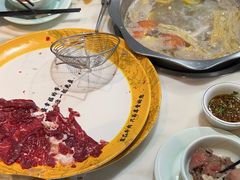 尊品黄肥牛（吊龙）-潮汕大目牛肉火锅(水围店)