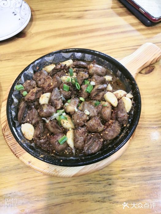老东镇啤酒屋海鲜加工·蒸汽海鲜·海鲜烧烤(台东店)图片