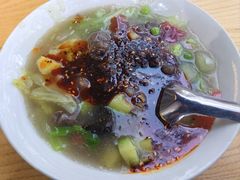 -建宏肉丸糊辣汤(建西街店)