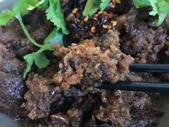 变质发黑的粉蒸牛肉-牛八碗回族食堂(盈江路店)