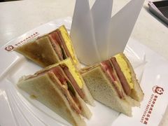 公司三文治-香港新发烧腊茶餐厅(万象店)