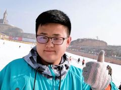 -采薇庄园四季滑雪场